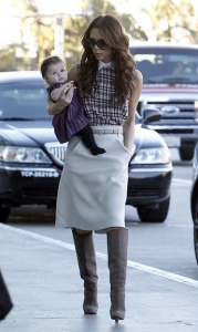 2011 Victoria and Harper at LAX airport