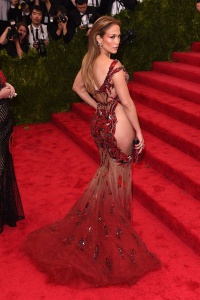 Jennifer Lopez в платье Atelier Versace