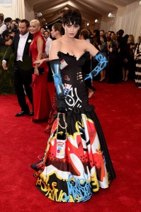 Katy Perry в платье Moschino