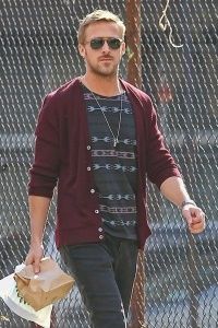 знаменитости в кардиганах: Ryan Gosling