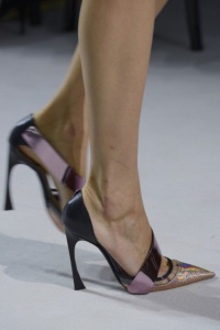 туфли цвета металлик Christian Dior