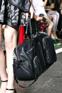 объемная сумка DKNY