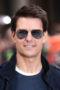 Tom Cruise в очках-авиаторах