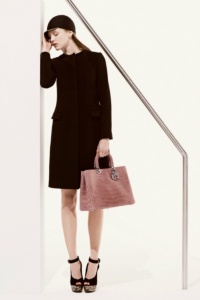 пальто в стиле минимализм Christian Dior